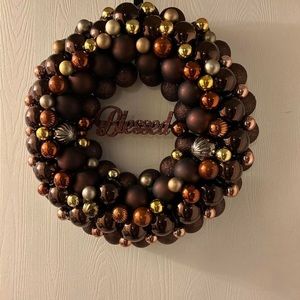 Holiday wreath in your choice of colors